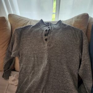 GAP Heather Gray Henley Shirt